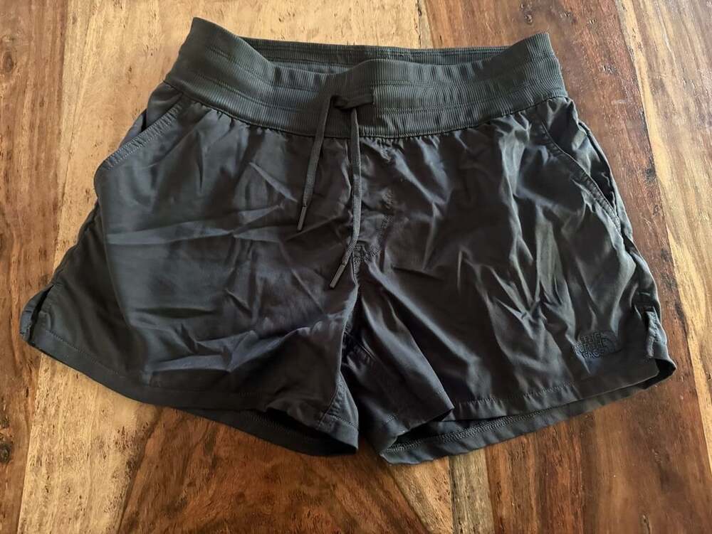 The North Face Athletic Shorts Size XL Black Drawstring